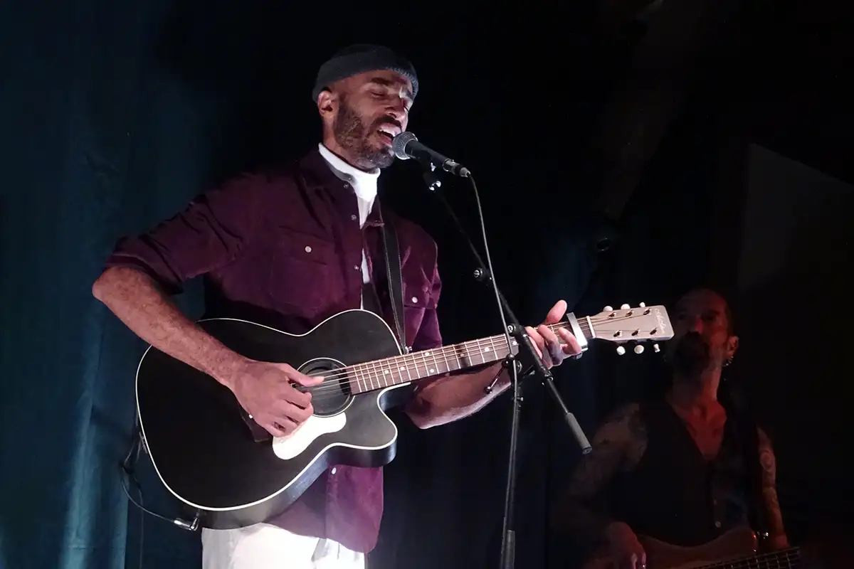 karim-dabo-chanteur-guitariste-concert-2026